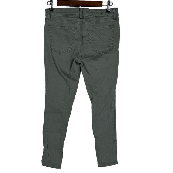 Gap Mid Rise Cropped Favorite Jegging with Washwell™ size 4/27 - Picture 3 of 9